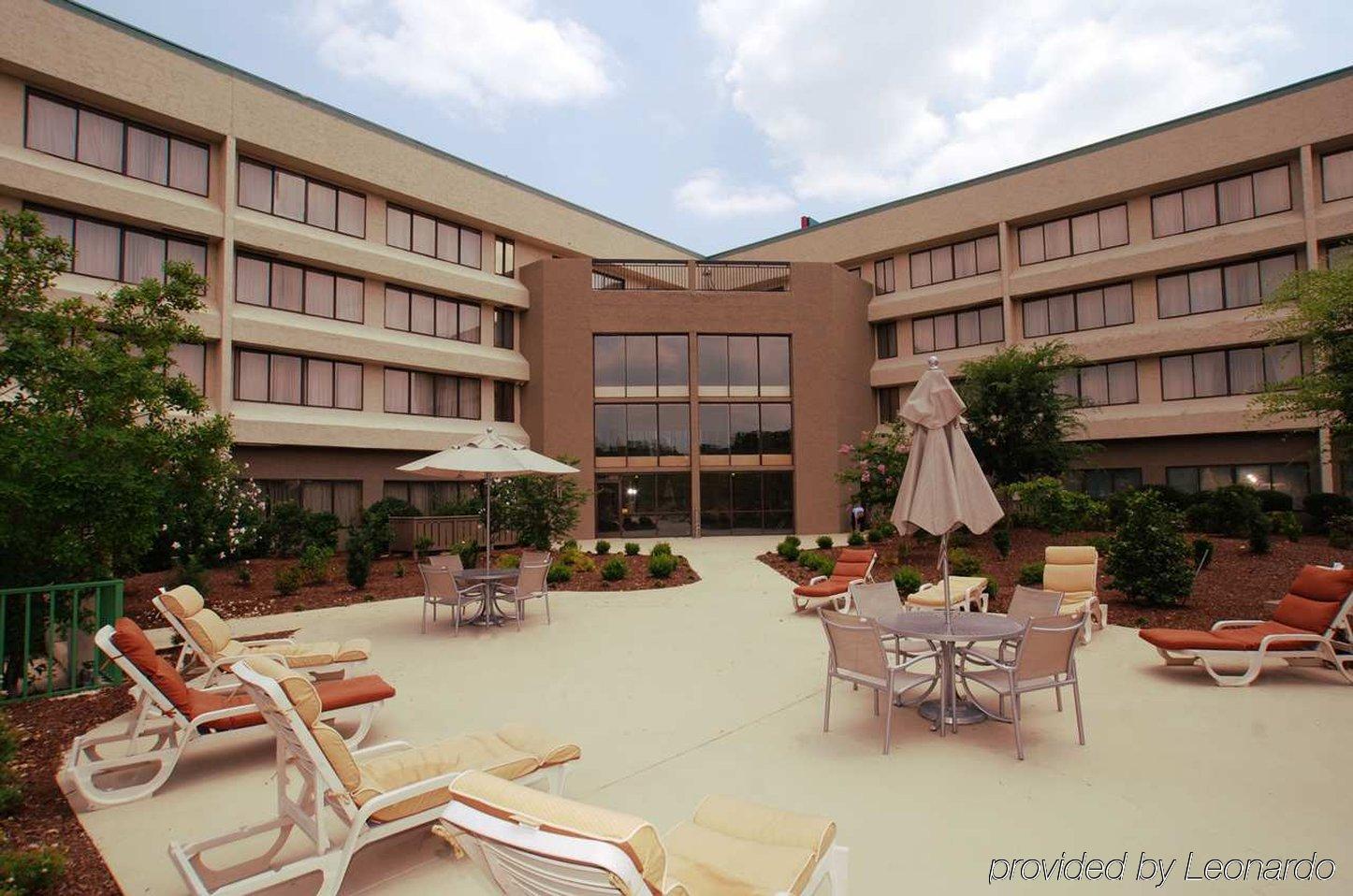 Doubletree By Hilton Fayetteville Exterior foto