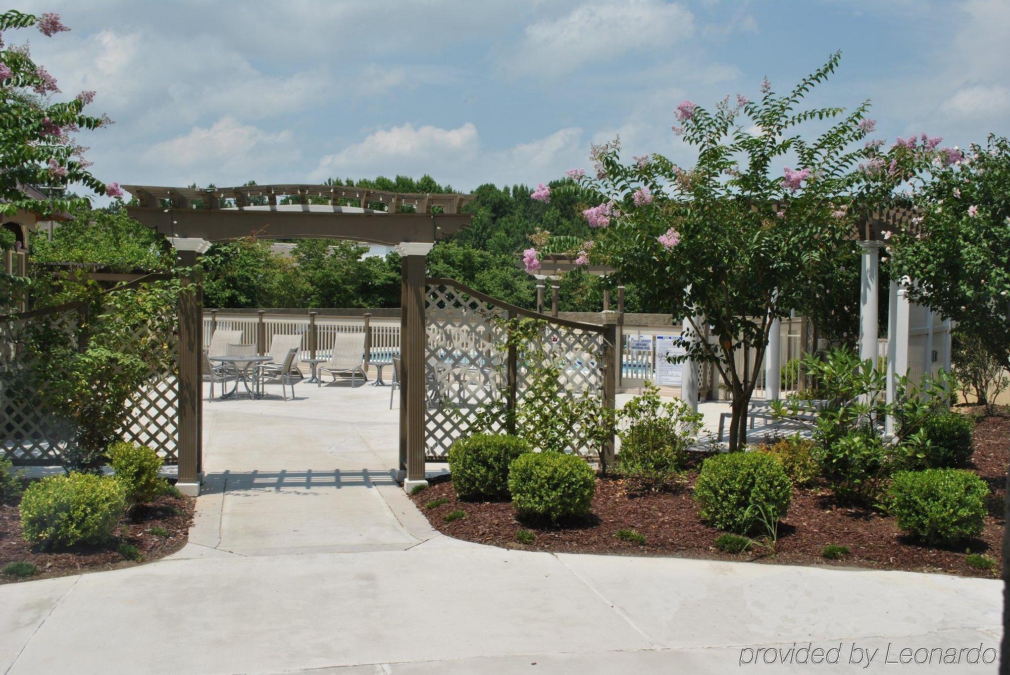 Doubletree By Hilton Fayetteville Exterior foto