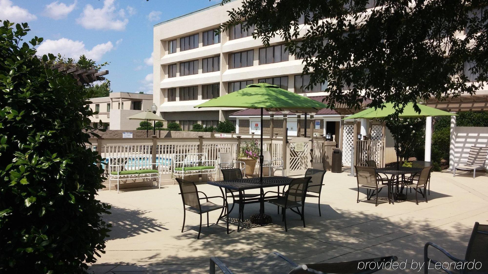 Doubletree By Hilton Fayetteville Exterior foto